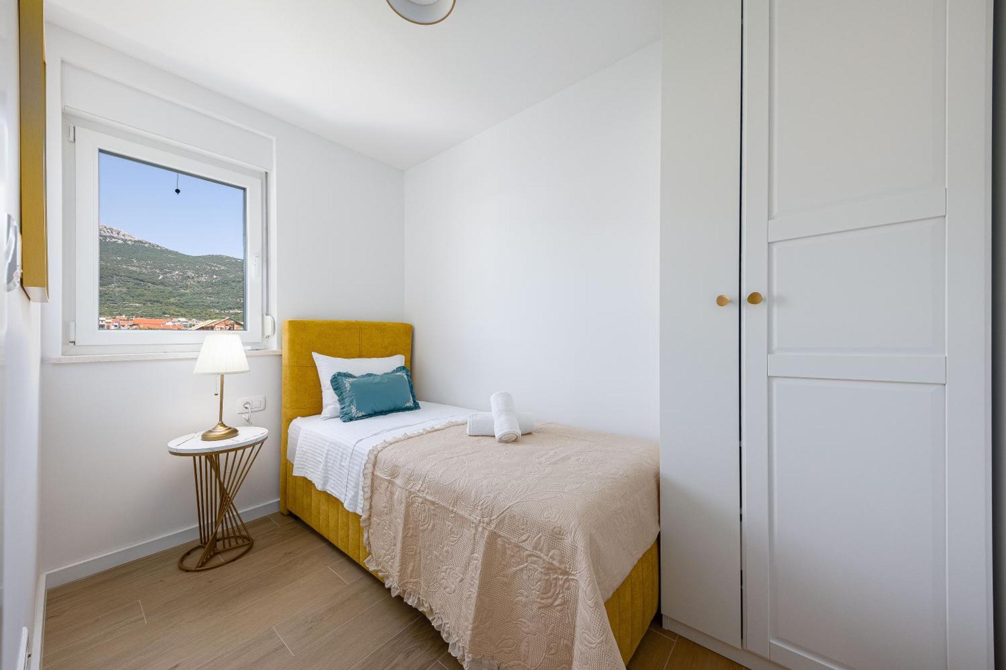 Penthouse East And West Star Apartment
