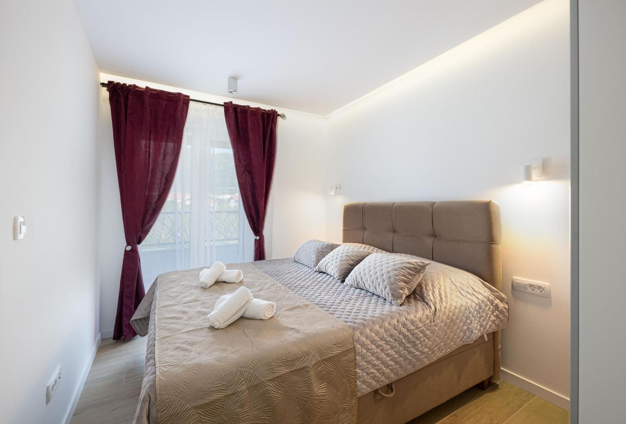 Penthouse East And West Star Kastela